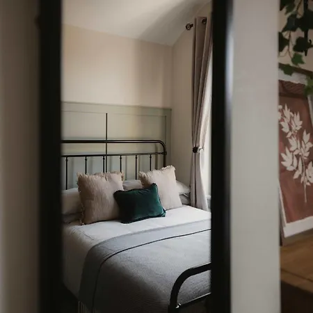 Vakantiehuis Spacious Three Bedroom House With Garden Bristol