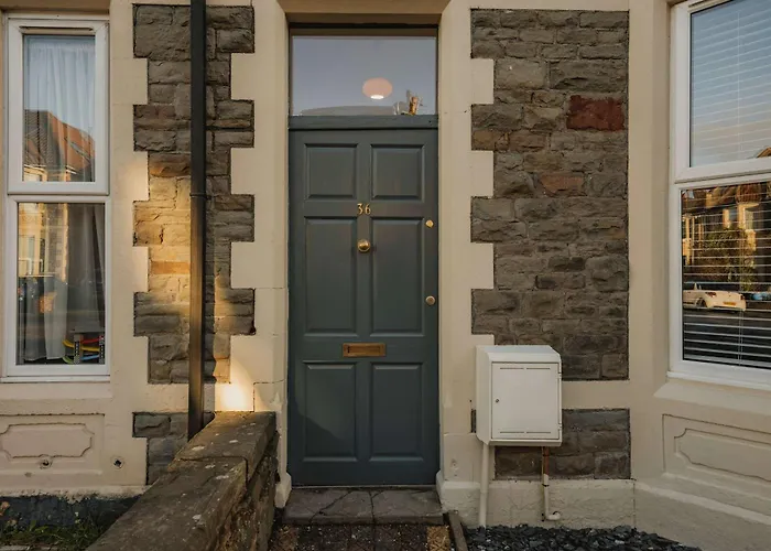 度假居 Spacious Three Bedroom House With Garden *