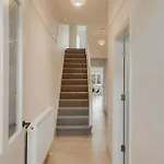 Spacious Three Bedroom House With Garden 펜션 브리스틀